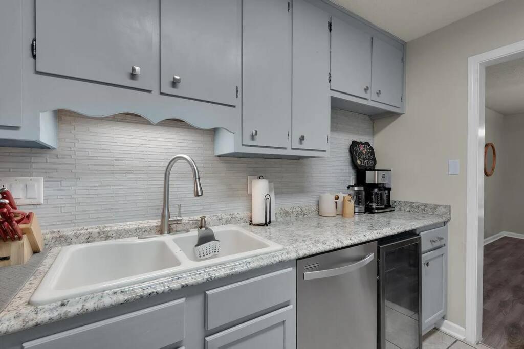 Quiet Relaxing Home - Close To Downtown & Beach 4Br-2Bt Pensacola Exterior foto